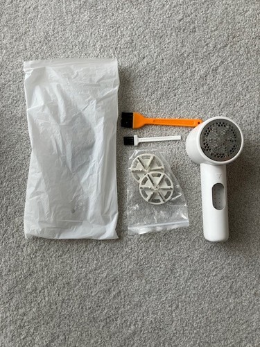 Rechargeable fabric shaver - rechargeable,